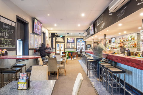 Nightcap At Federal Hotel Mt Gambier - Whitsundays Accommodation 7