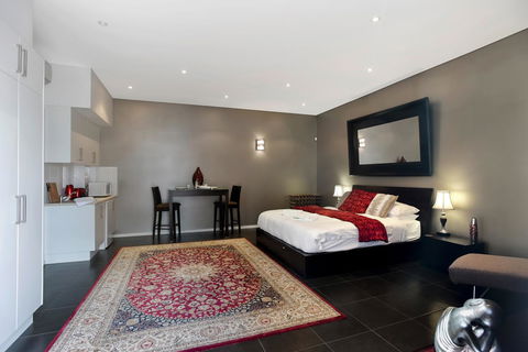 Esplanade Escape - Whitsundays Accommodation 33