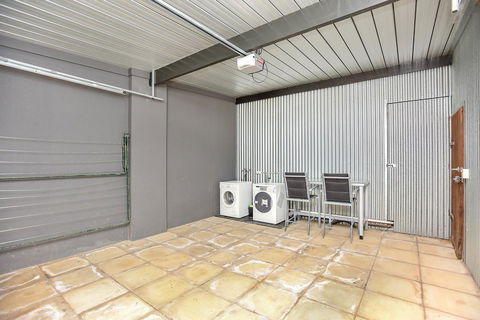 Esplanade Escape - Whitsundays Accommodation 37