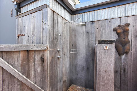 Esplanade Escape - Whitsundays Accommodation 8