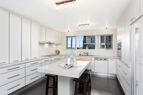 Esplanade Escape - Whitsundays Accommodation 36