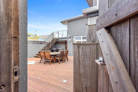 Esplanade Escape - Whitsundays Accommodation 9