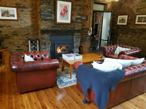 William Hunt's Retreat - Cypress Studio - Whitsundays Accommodation 7