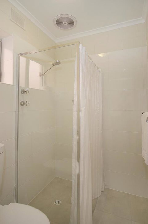 Victor Harbor City Inn - Whitsundays Accommodation 25