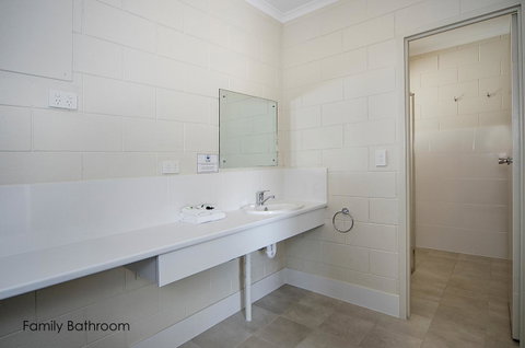 Victor Harbor City Inn - Whitsundays Accommodation 14