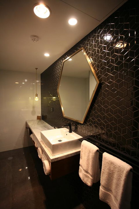 Ellen Hotel - Whitsundays Accommodation 25