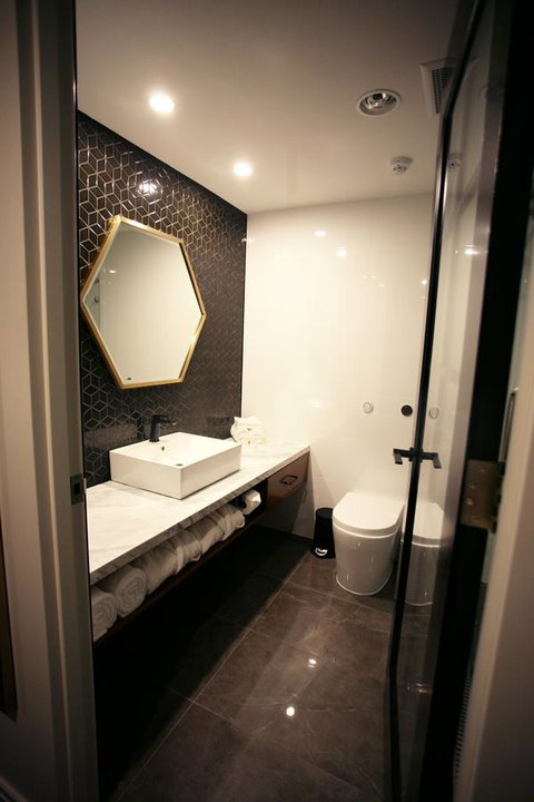 Ellen Hotel - Whitsundays Accommodation 18