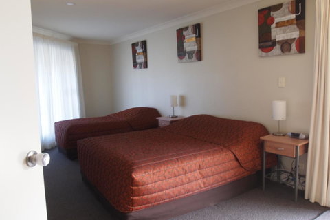 Alexander Cameron Suites - Whitsundays Accommodation 23