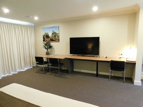 Alexander Cameron Suites - Whitsundays Accommodation 13