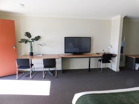 Alexander Cameron Suites - Whitsundays Accommodation 10