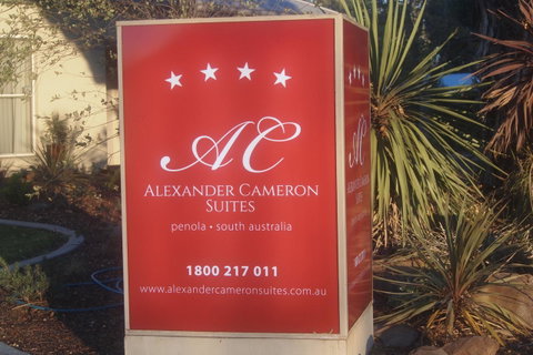 Alexander Cameron Suites - Whitsundays Accommodation 19
