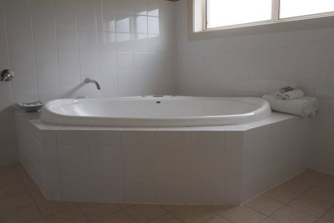 Alexander Cameron Suites - Whitsundays Accommodation 21