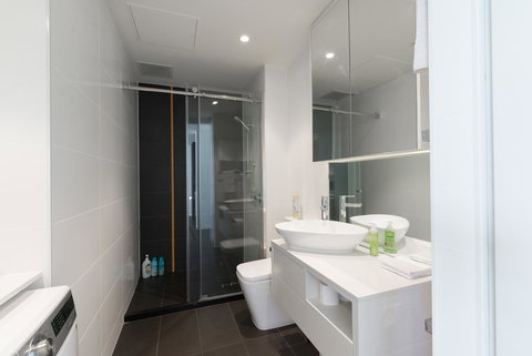 Ther-Rich Elegant 1BR Apartment In Walkerville - Whitsundays Accommodation 23