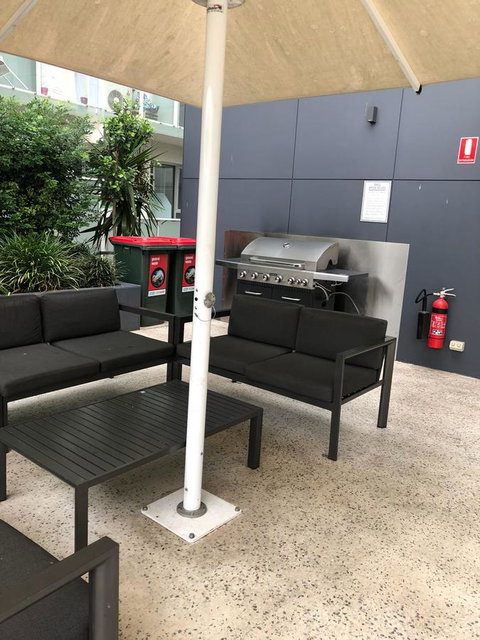 Ther-Rich Elegant 1BR Apartment In Walkerville - Whitsundays Accommodation 38