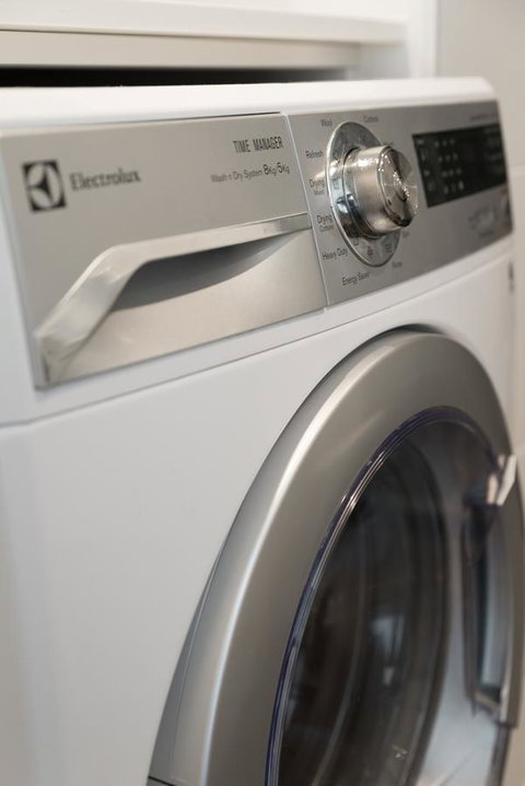 Ther-Rich Elegant 1BR Apartment In Walkerville - Whitsundays Accommodation 20