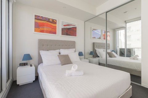 Ther-Rich Elegant 1BR Apartment In Walkerville - Whitsundays Accommodation 4