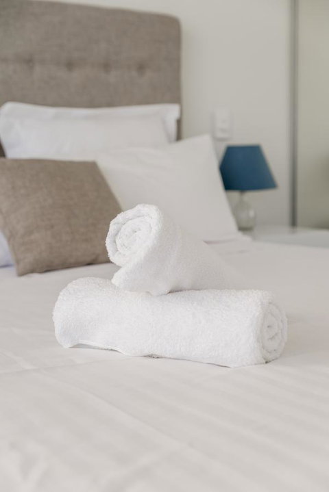 Ther-Rich Elegant 1BR Apartment In Walkerville - Whitsundays Accommodation 0