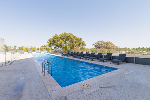 Ther-Rich Elegant 1BR Apartment In Walkerville - Whitsundays Accommodation 33