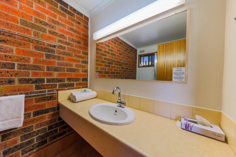 Country Roads Motor Inn Naracoorte - Whitsundays Accommodation 33