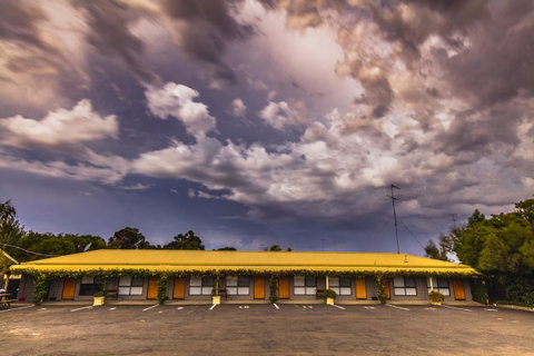 Country Roads Motor Inn Naracoorte - Whitsundays Accommodation 40