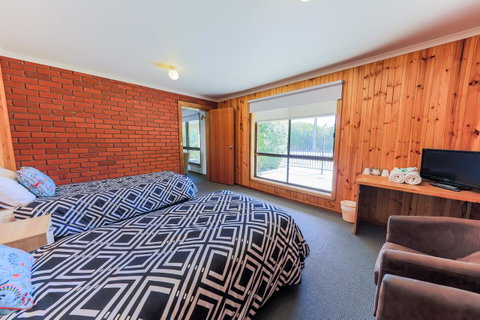 Country Roads Motor Inn Naracoorte - Whitsundays Accommodation 15