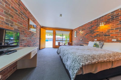 Country Roads Motor Inn Naracoorte - Whitsundays Accommodation 4