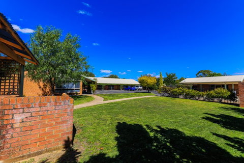 Country Roads Motor Inn Naracoorte - Whitsundays Accommodation 42
