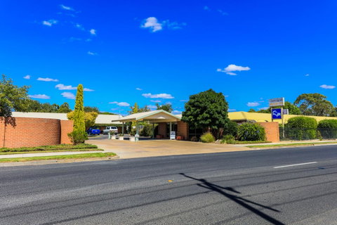 Country Roads Motor Inn Naracoorte - Whitsundays Accommodation 11