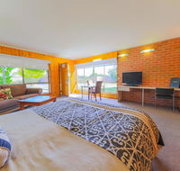 Country Roads Motor Inn Naracoorte - Whitsundays Accommodation