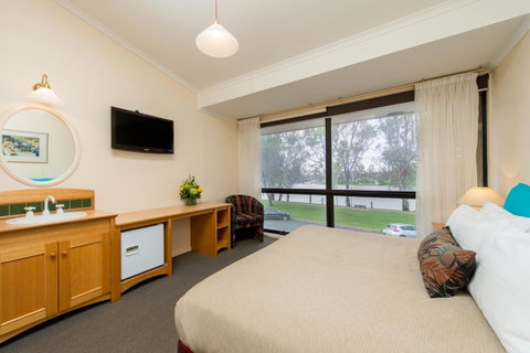 Berri Hotel - Whitsundays Accommodation 37