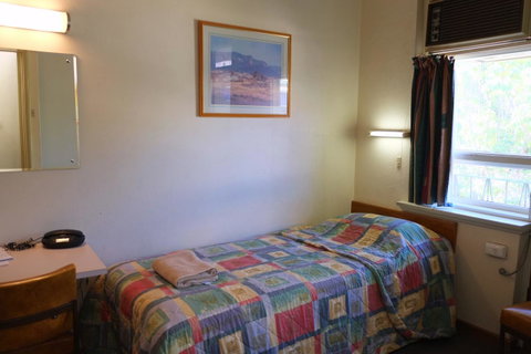 Berri Hotel - Whitsundays Accommodation 25