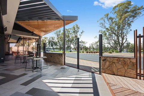 Berri Hotel - Whitsundays Accommodation 11