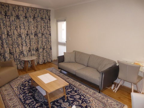 ADELAIDE CENTRAL APARTMENT - 3BR, 2BATH & CARPARK - Whitsundays Accommodation 3