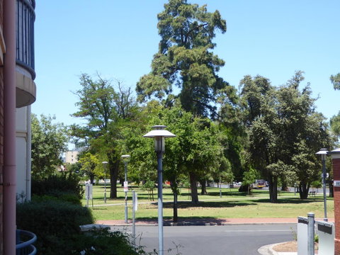 ADELAIDE CENTRAL APARTMENT - 3BR, 2BATH & CARPARK - Whitsundays Accommodation 26
