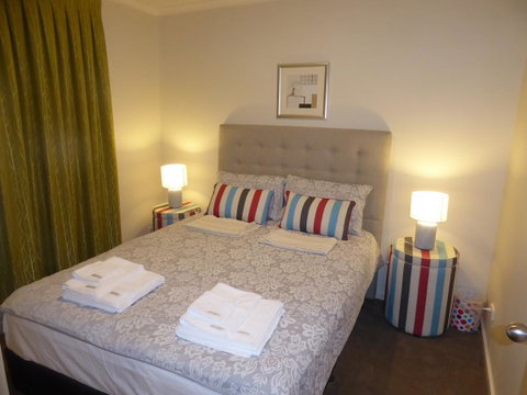 ADELAIDE CENTRAL APARTMENT - 3BR, 2BATH & CARPARK - Whitsundays Accommodation 15