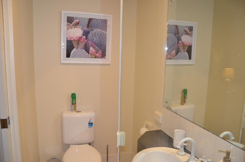 ADELAIDE CENTRAL APARTMENT - 3BR, 2BATH & CARPARK - Whitsundays Accommodation 13