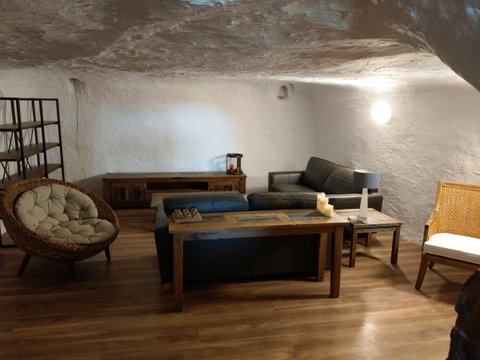 Desert Gum Retreat Gough St - Whitsundays Accommodation 8