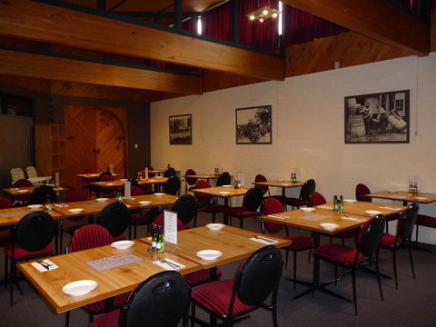 The Wine Vine Hotel - Whitsundays Accommodation 7