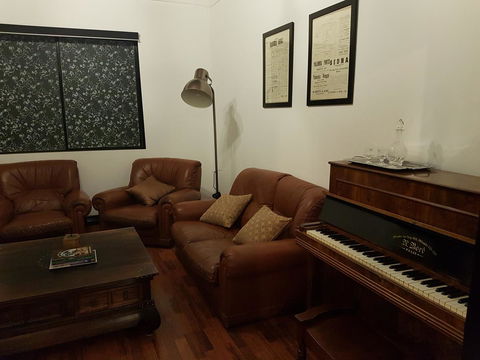 Possum Cottage - Whitsundays Accommodation 17