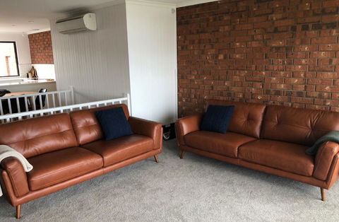 Southern Sands\' Beachfront Apartment - Whitsundays Accommodation 4