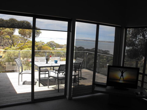 Saar River House - Whitsundays Accommodation 24