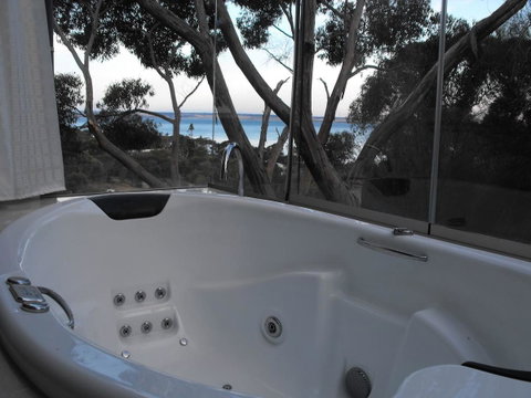 Saar River House - Whitsundays Accommodation 9