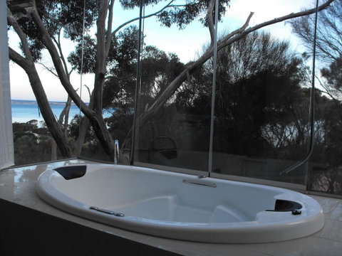Saar River House - Whitsundays Accommodation 17