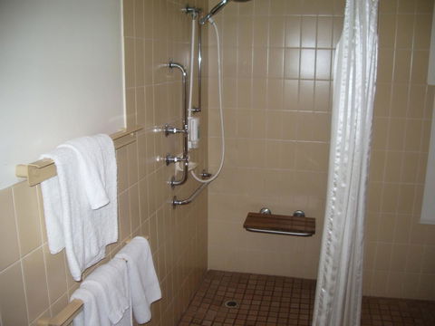 Aviators Lodge - Whitsundays Accommodation 7