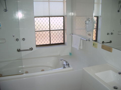 Aviators Lodge - Whitsundays Accommodation 31