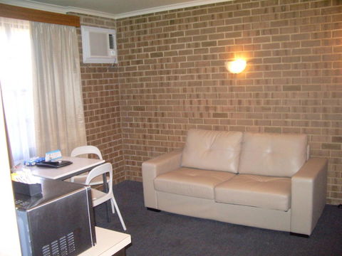 Aviators Lodge - Whitsundays Accommodation 25