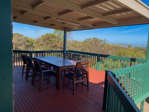 Seacroft - Whitsundays Accommodation 2