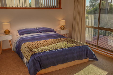 Seacroft - Whitsundays Accommodation 8