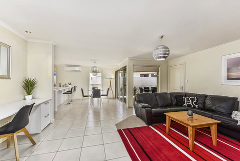 City Fringe Apartment - Whitsundays Accommodation 0