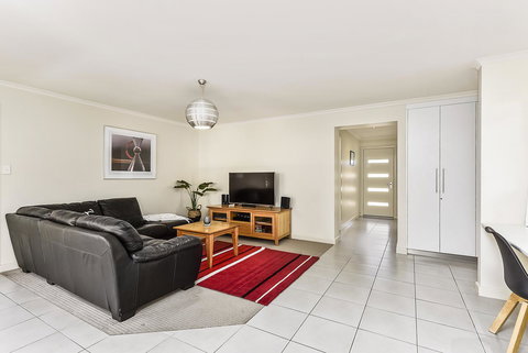City Fringe Apartment - Whitsundays Accommodation 7